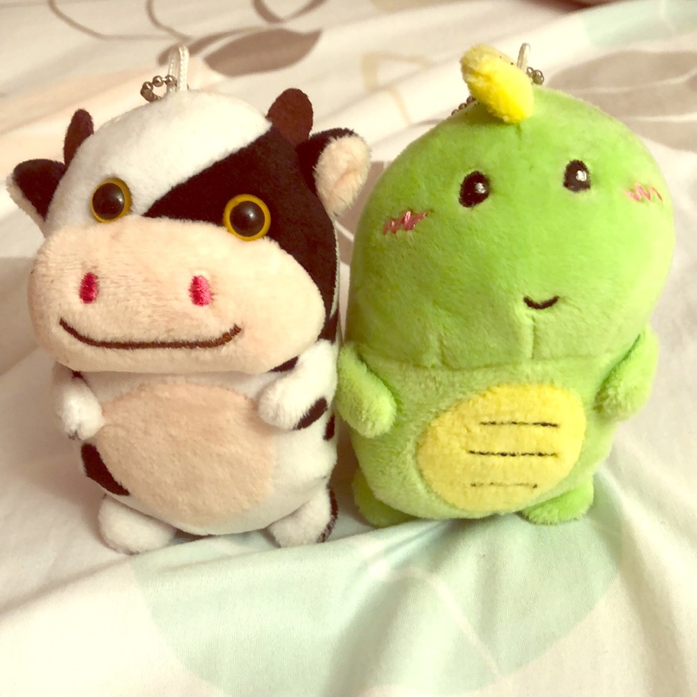 🌼3/$20🌼 2 plush keychain